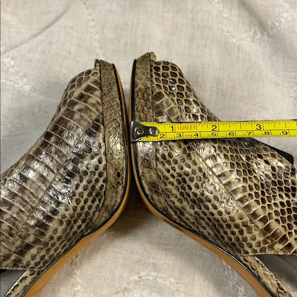 NWOT Classiques Entier python snake leather heels with hidden platform